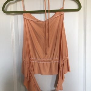 Open back slowly crop top